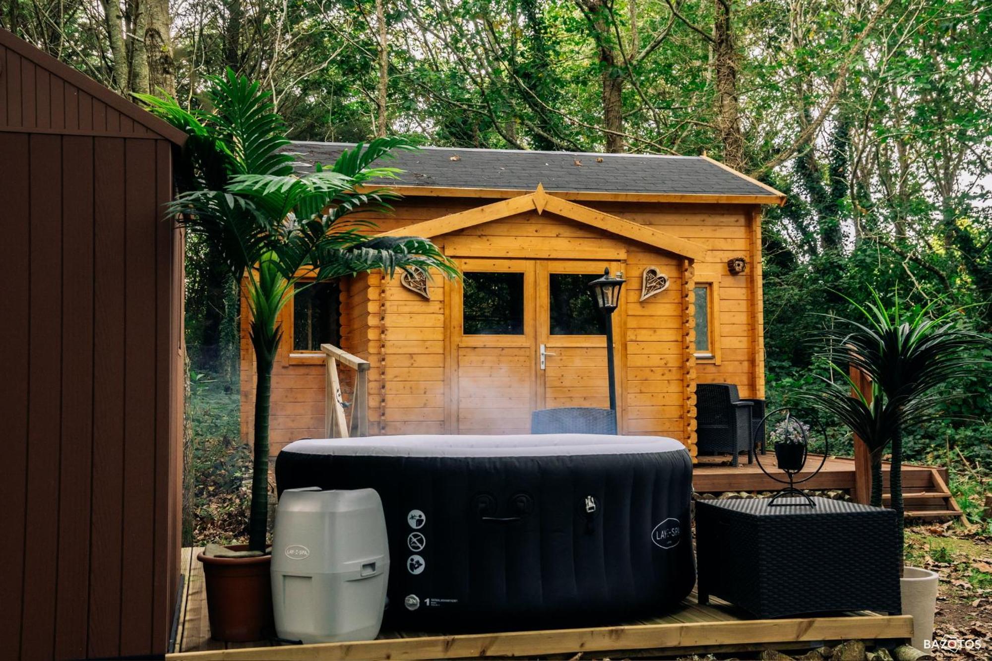 Cabane Insolite Avec Escape Game Saint-Evarzec ภายนอก รูปภาพ